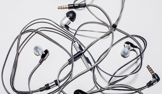 Snapbuds: Solusi Earphone Kusut