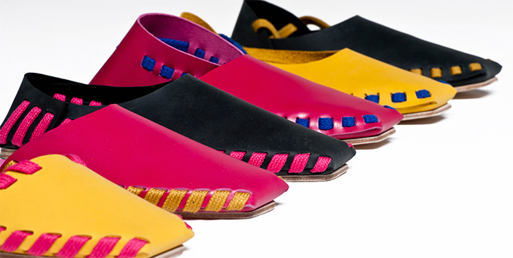 Sepatu Unik yang Punya Manual Book!