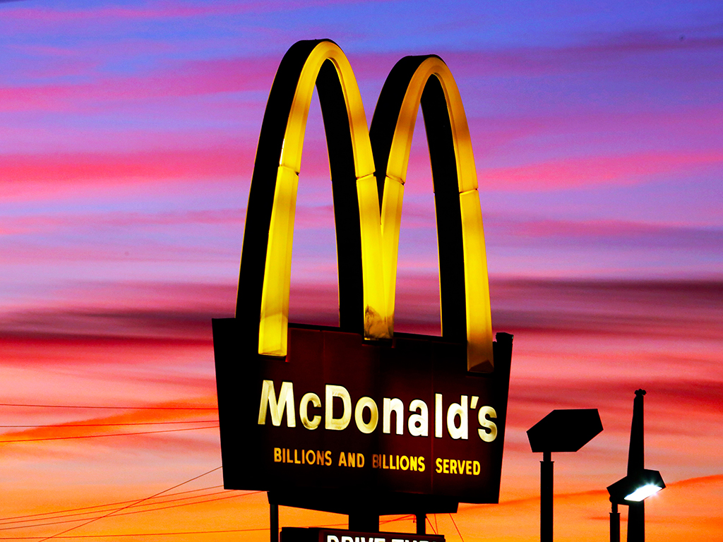 Restoran McD Ini Nggak Punya Kursi!