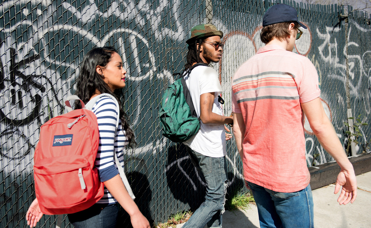 Sejarah Tas JanSport, Kenapa Tas Ini Begitu Terkenal