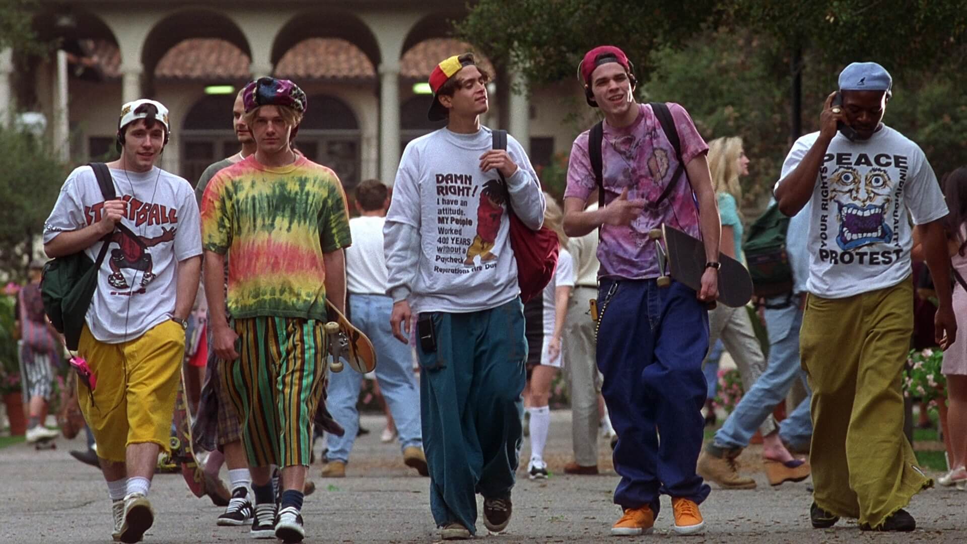 4 Cara Agar Tetap Keren Ketika Memakai Fashion Back to 90&#039;s