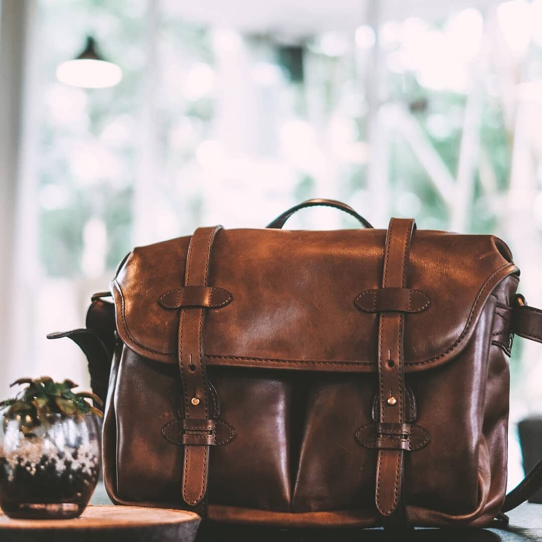 Cravar: Leather Goods Hasil Kolaborasi dengan Customer