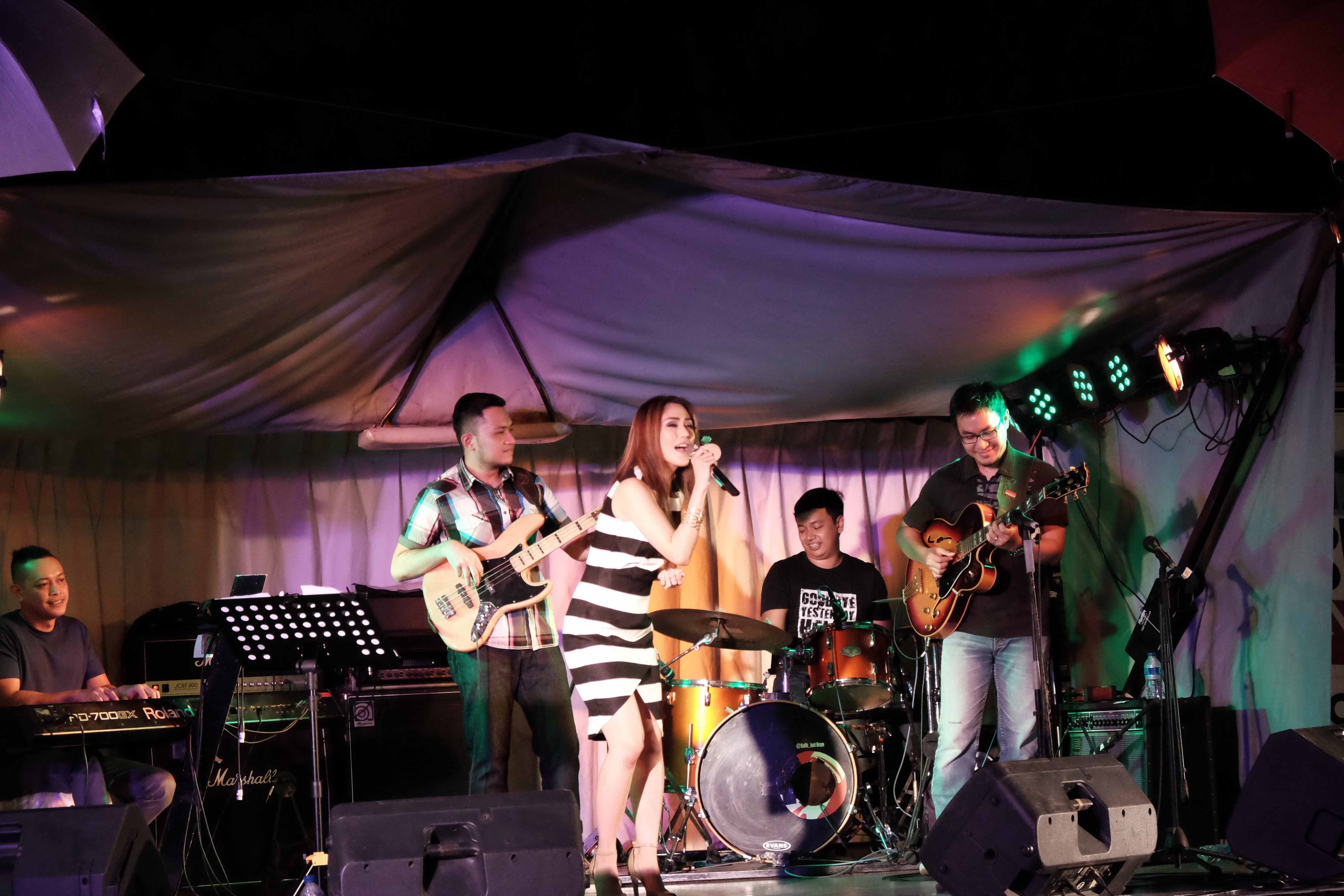 Cahaya di Panggung itu bernama Sierra