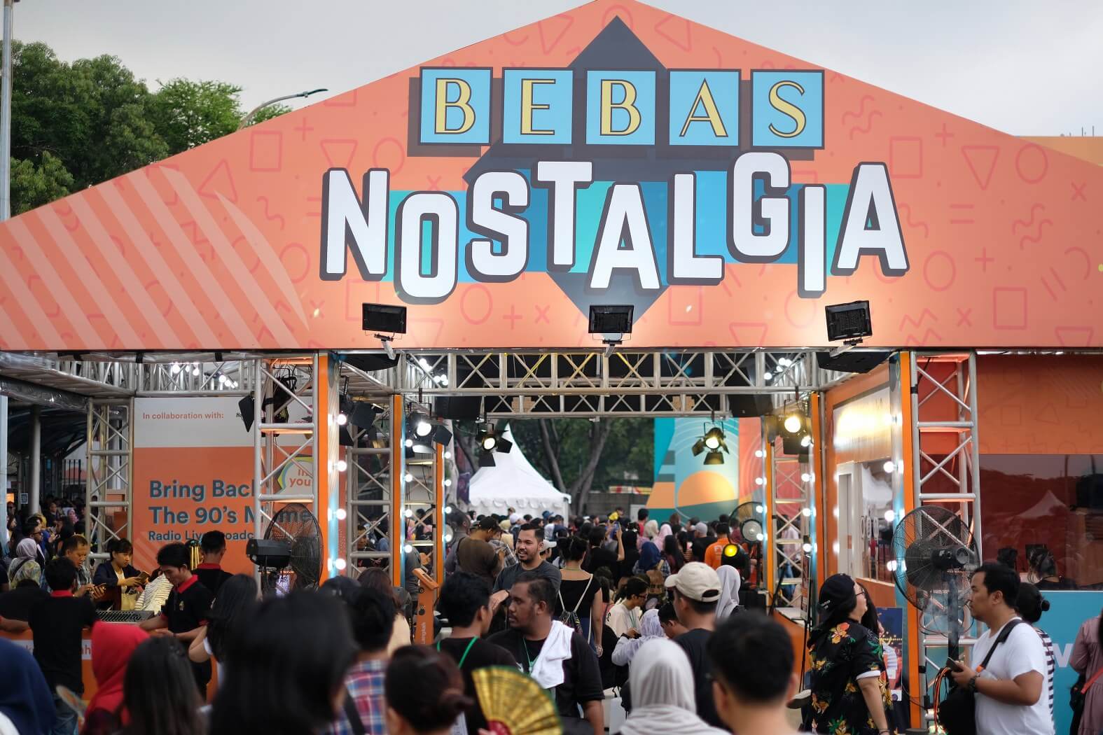 Mesin Waktu Raksasa itu Bernama 90&#039;s Festival