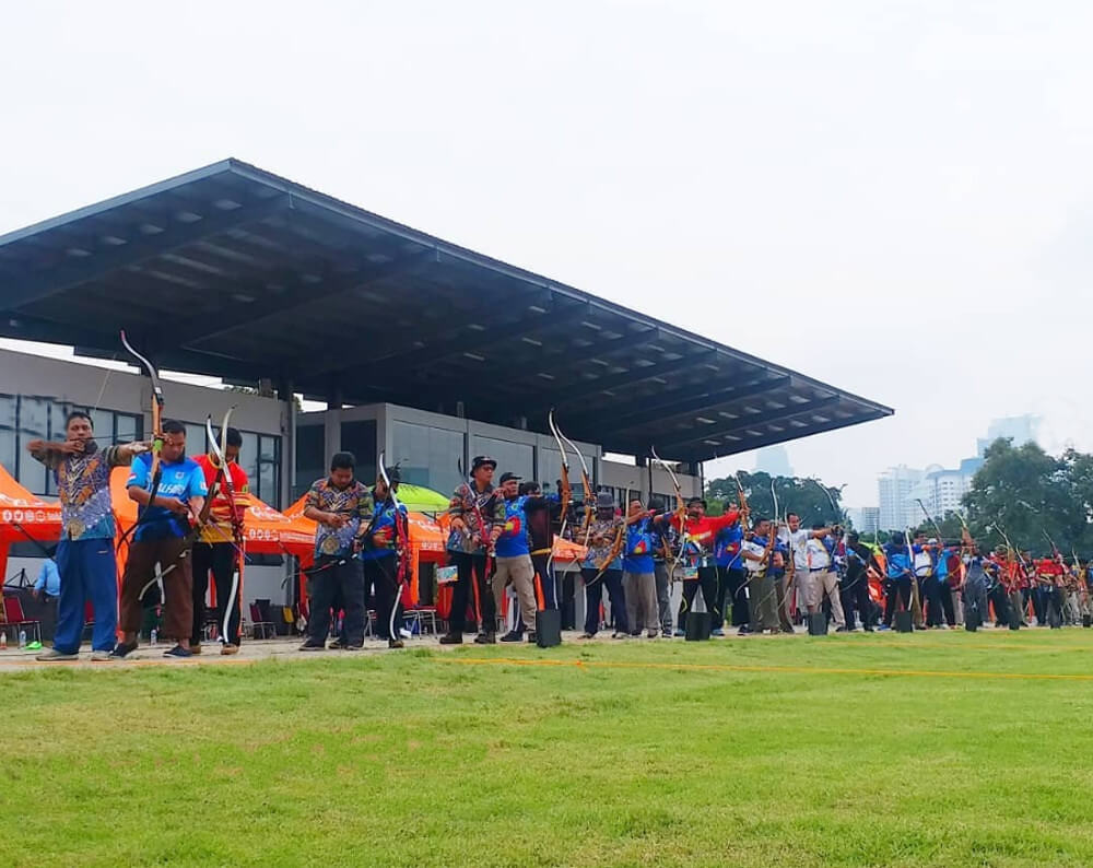 Archery Range JAC yang menyediakan lapangan luas untuk pemain ramai di dekat Summarecon Mall Bekasi