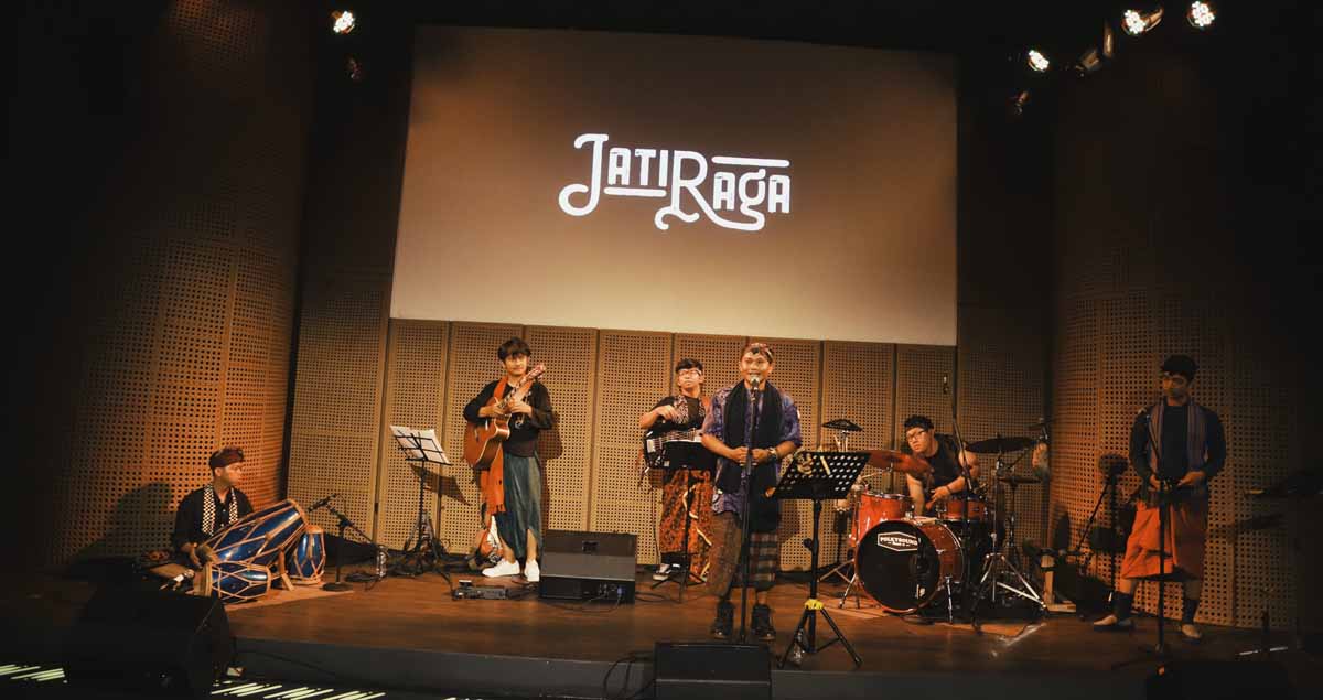 Jatiraga Seru Bermusik Jazz dengan Instrumen Tradisional