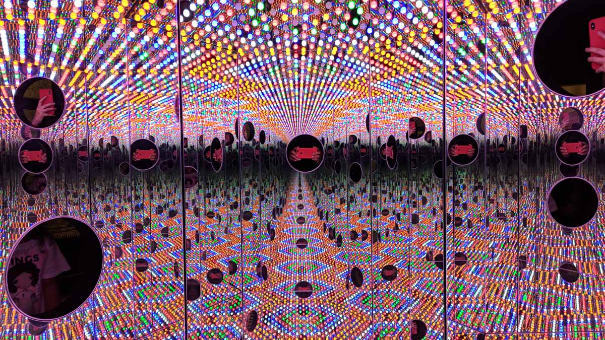 Seni Kontemporer Yayoi Kusama