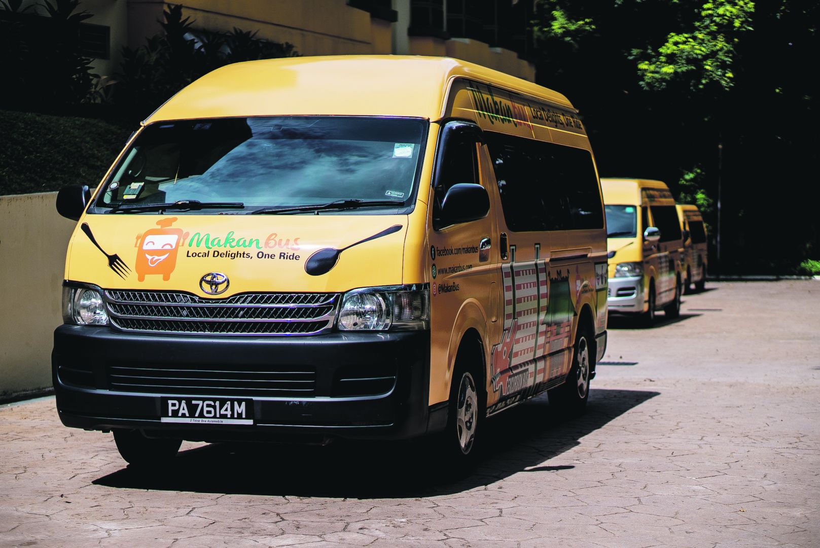 Icip Beragam Kuliner Singapura dengan Naik “Makan Bus”