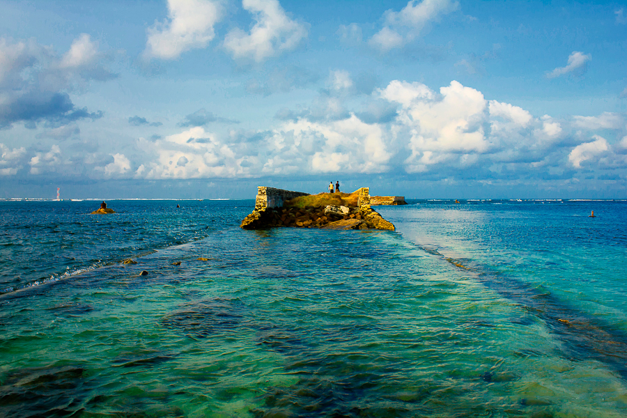 Pesona Kedamaian di Pantai Ujong Blang