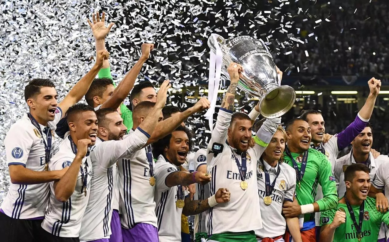 Real Madrid Adalah Tim Pertama yang Juara Liga Champions 2 Kali Berturut-Turut