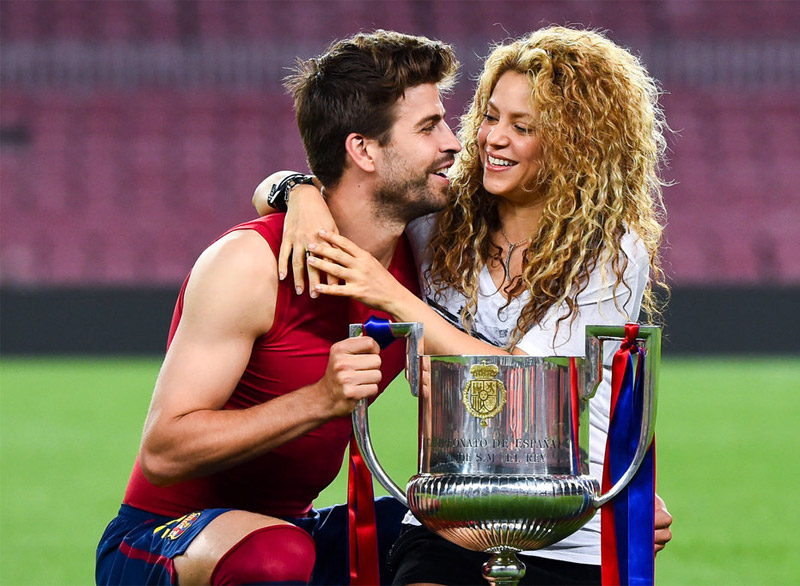Shakira Jadi Jarang Traveling Karena Pique?