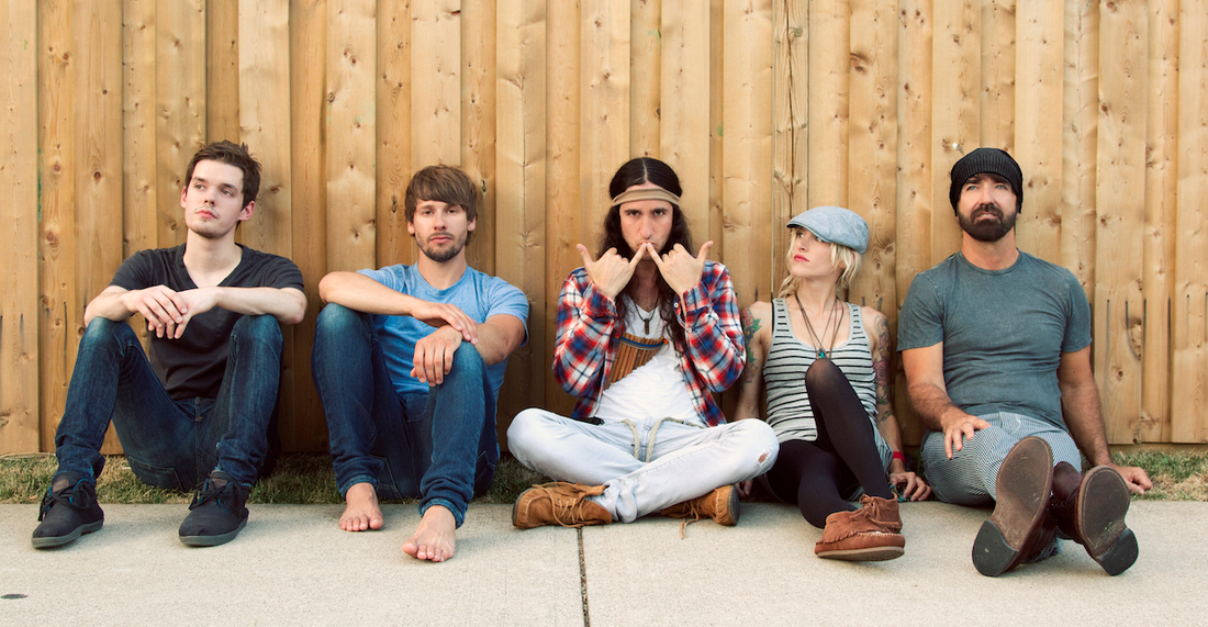 Walk Off the Earth, Gemintang Di Balik Kesederhanaan