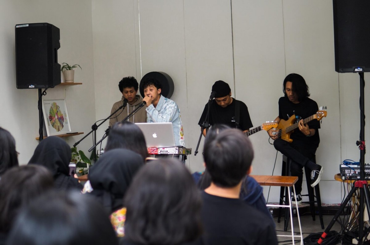 Coldiac mengusung berbagai jenis musik dalam karya mereka.  © Foto: Rexi Tegar Pratama
