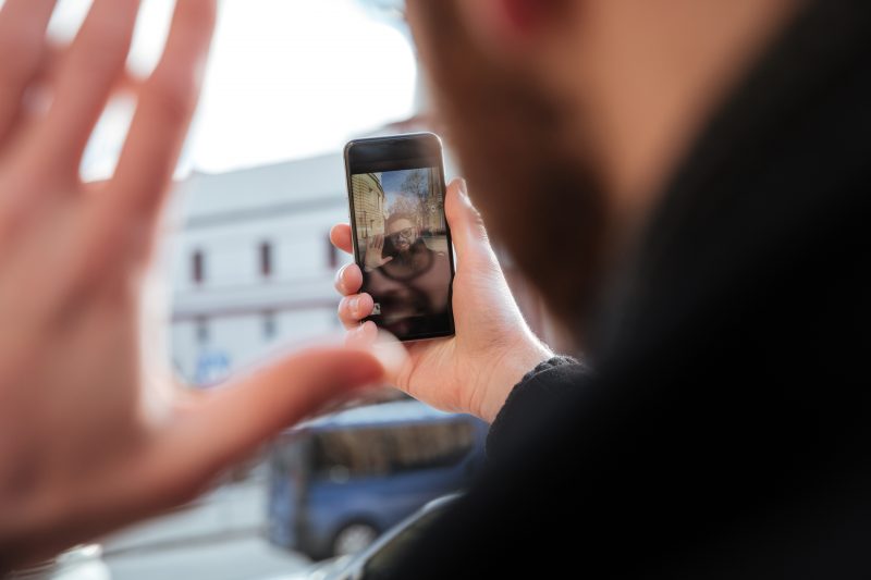 Suka Nge-Vlog Pakai HP? Ini 5 Aplikasi Edit Video yang Keren!