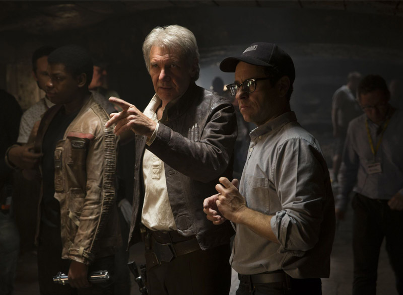 Menyambut Kisah di Balik Layar Star Wars: The Force Awakens