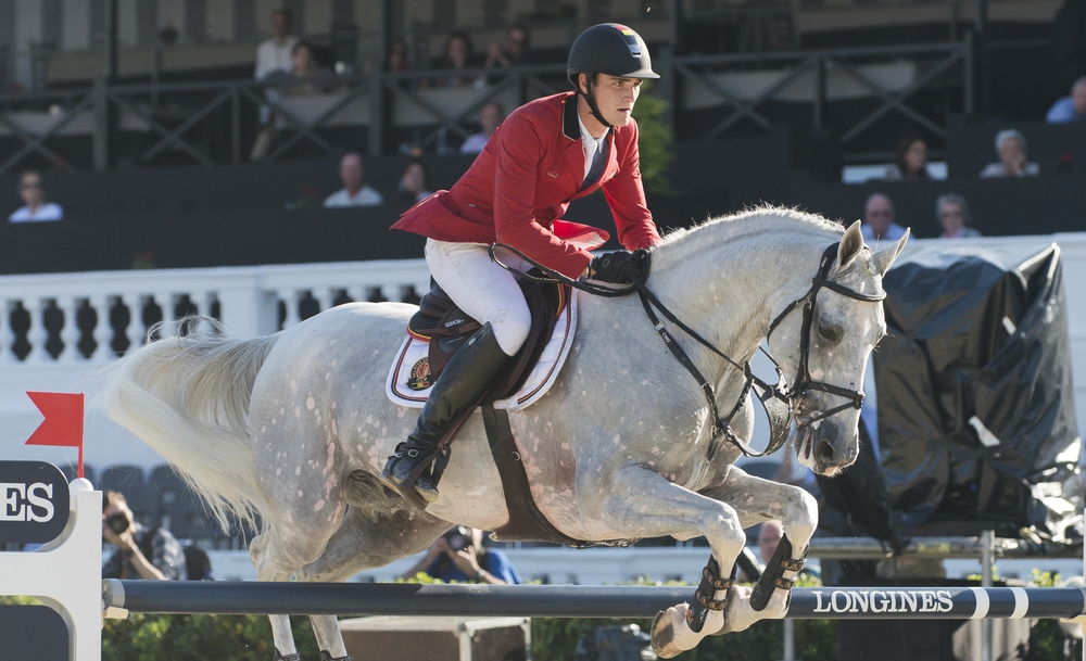 Equestrian Bersenang-senang dengan Elegan