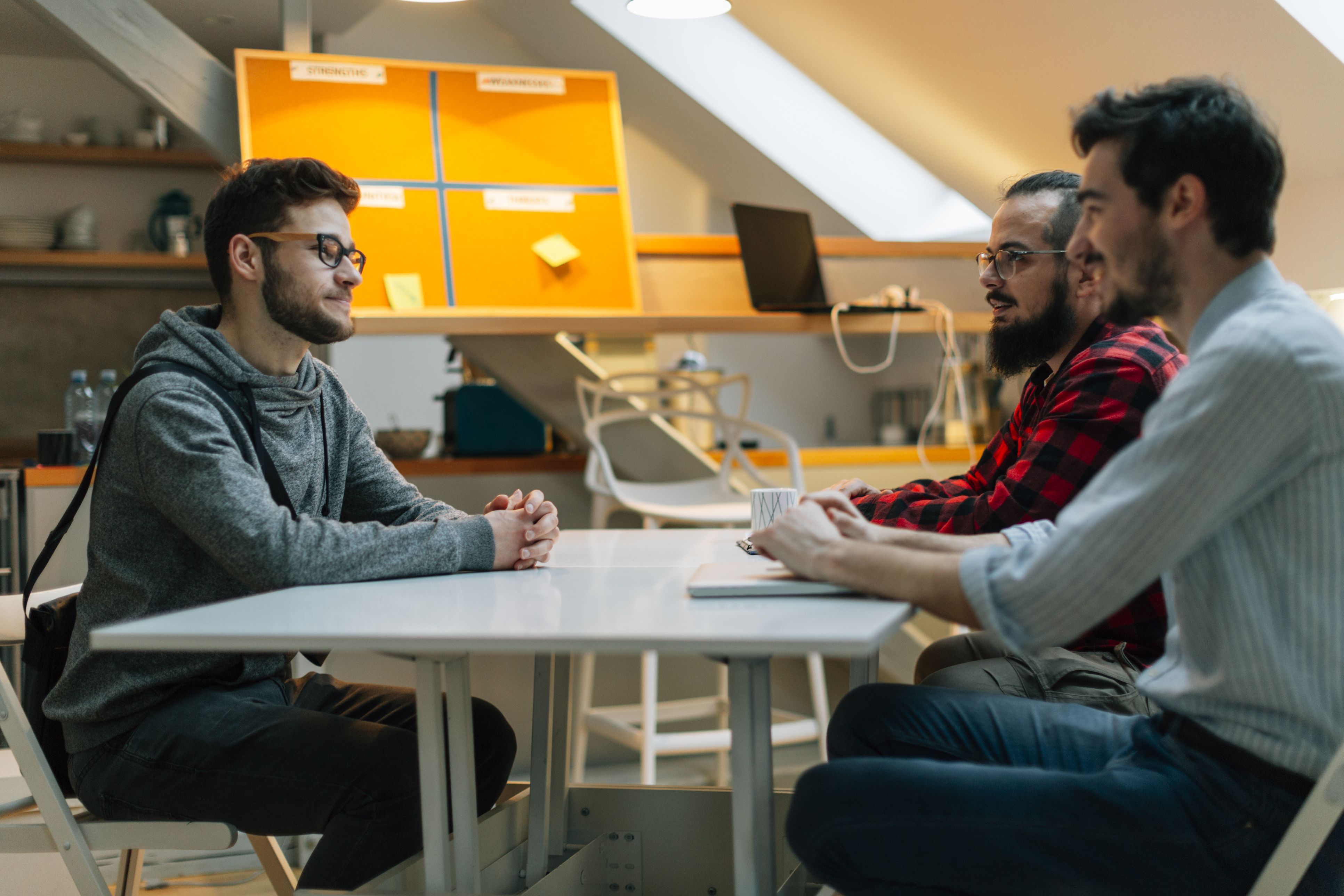 Tahun Baru, Kantor Baru - Ini yang Dilihat HRD dari Sosial Media Lo!