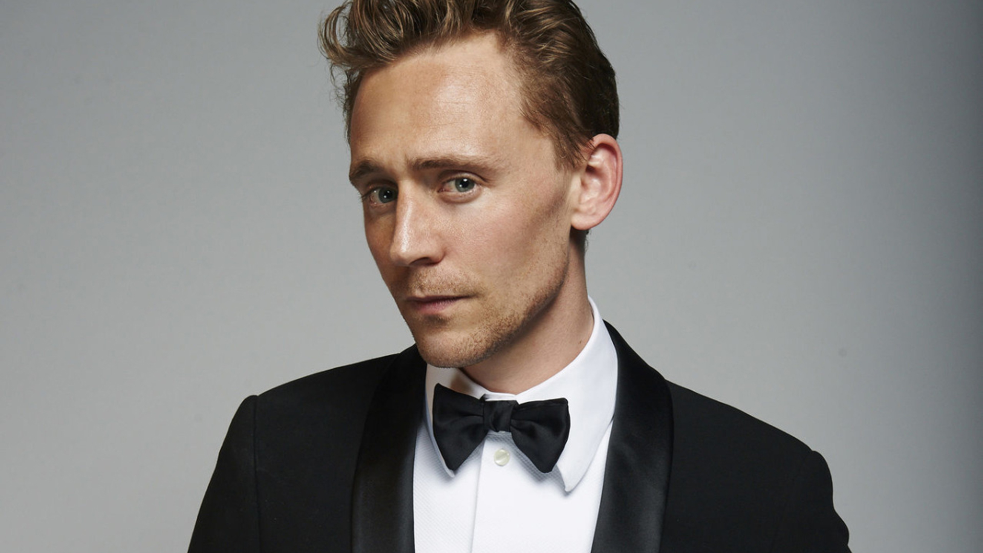 Tom Hiddleston Sudah Siap Jadi Bond?