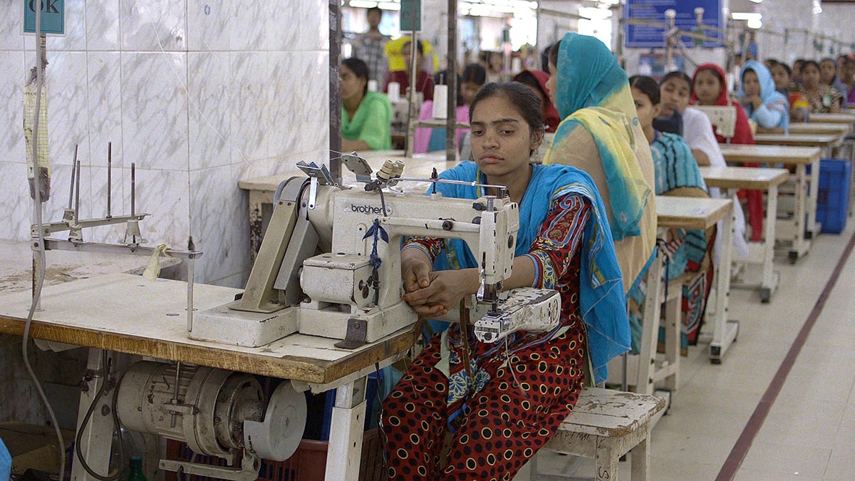 The True Cost, Film Dokumenter yang Menguak Sisi Kelam Fashion Dunia