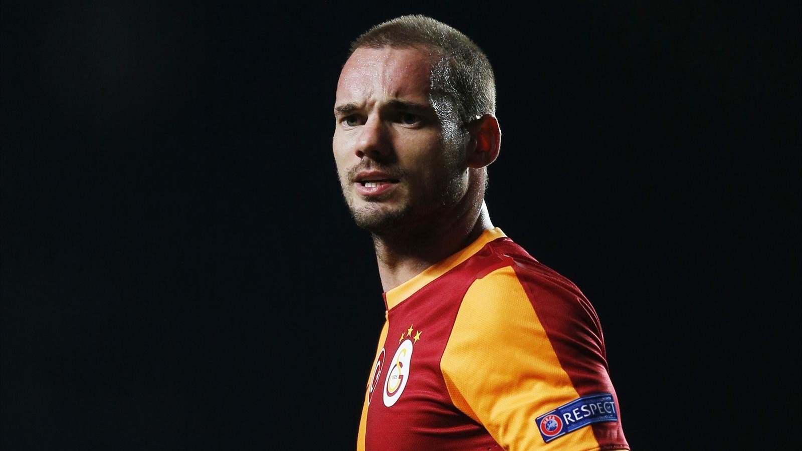 Wesley Sneijder Gabung Bersama Nice